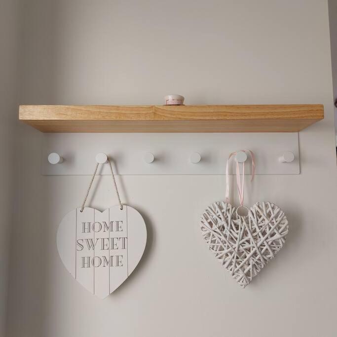 Cheerful, Cosy, One Bedroom Home With Patio And Parking Newbury  Kültér fotó